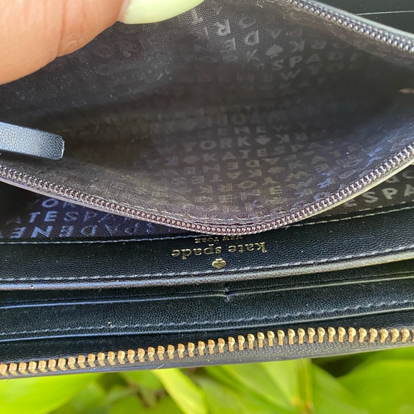 Black Kate Spade Wallet 🖤 - Picture 7 of 8